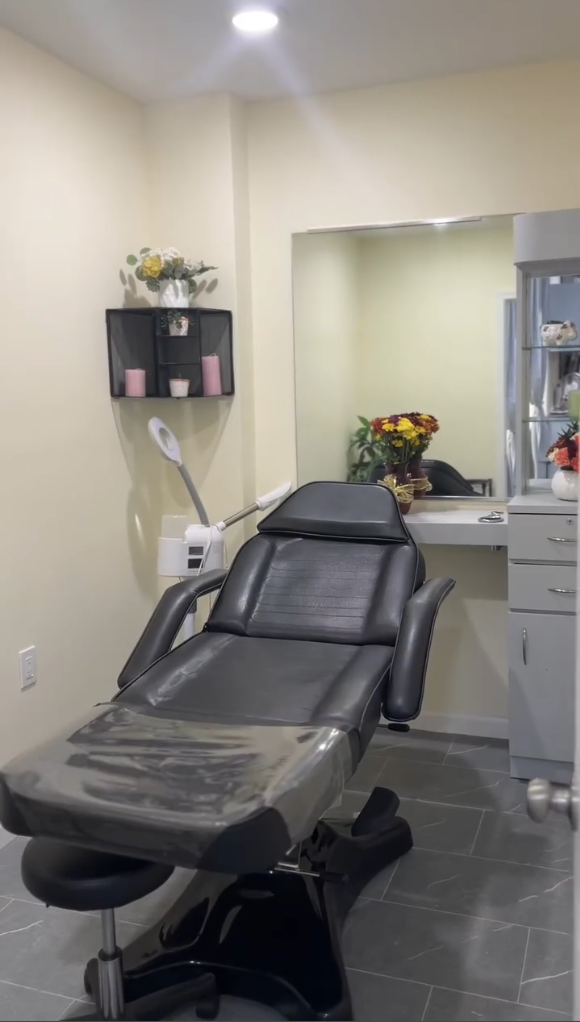 Stylist working with a client in a calm salon