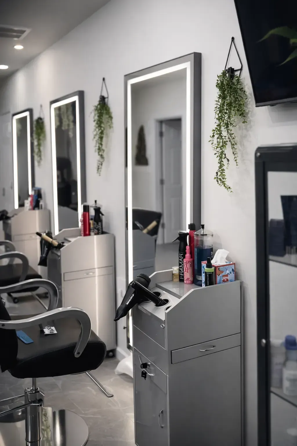 Expert hair stylist at Fabulous Hair Salon in Bayonne, NJ providing precision haircut